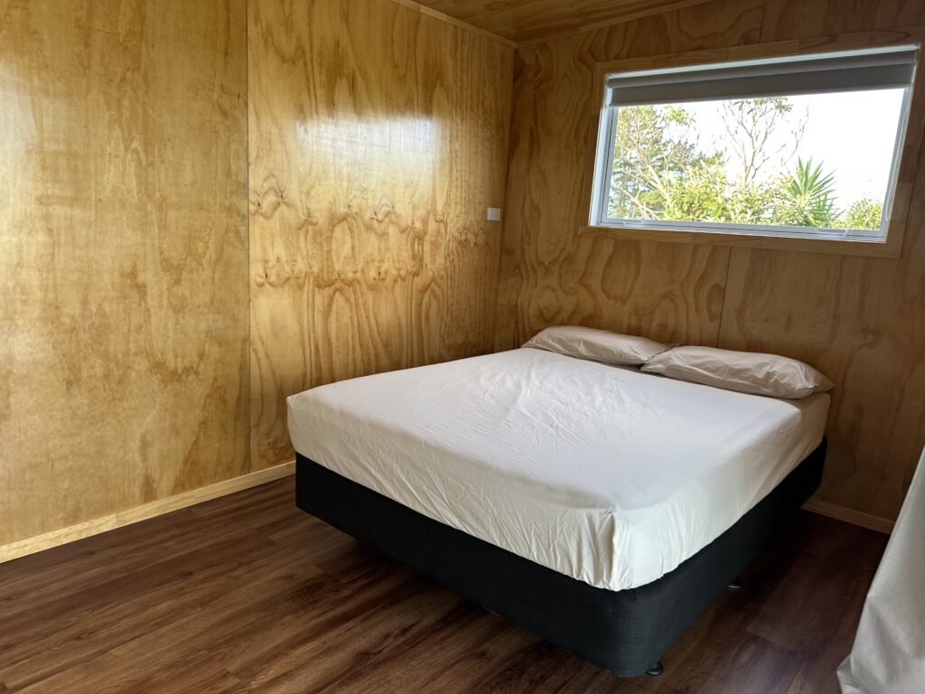 Cabin 5 inside 3-min